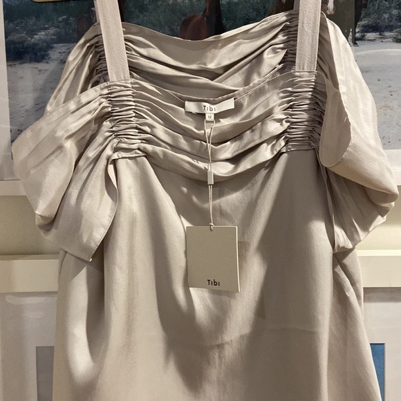 NWT Tibi gray/silver silk shoulderless top, size 12 - Picture 2 of 4